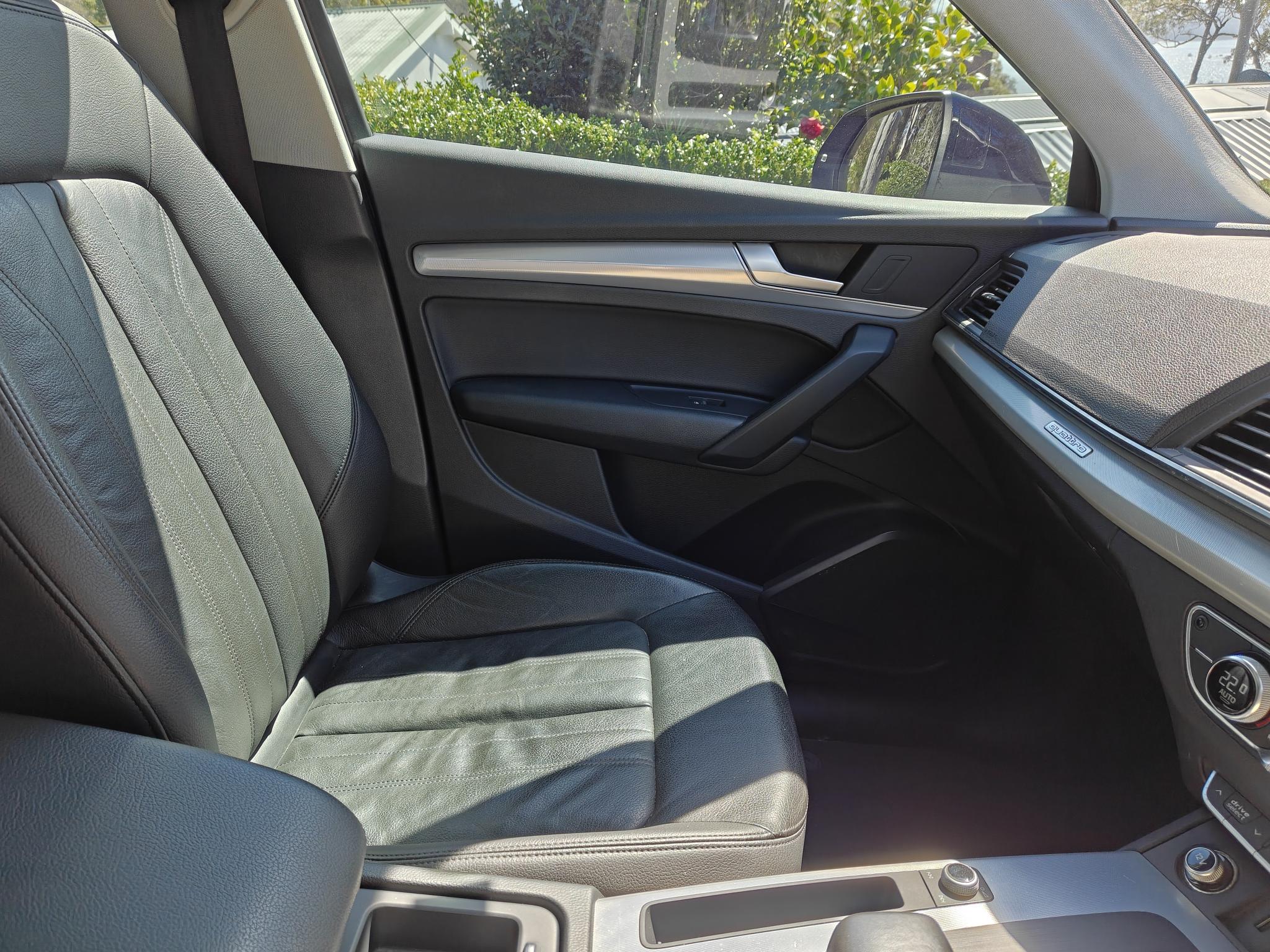 Audi Q5 photo 8